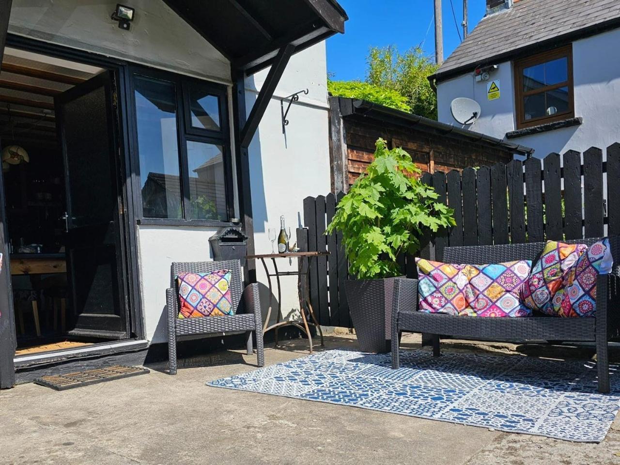 The Cottage Govilon Exterior foto