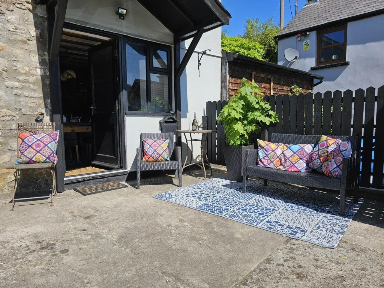 The Cottage Govilon Exterior foto